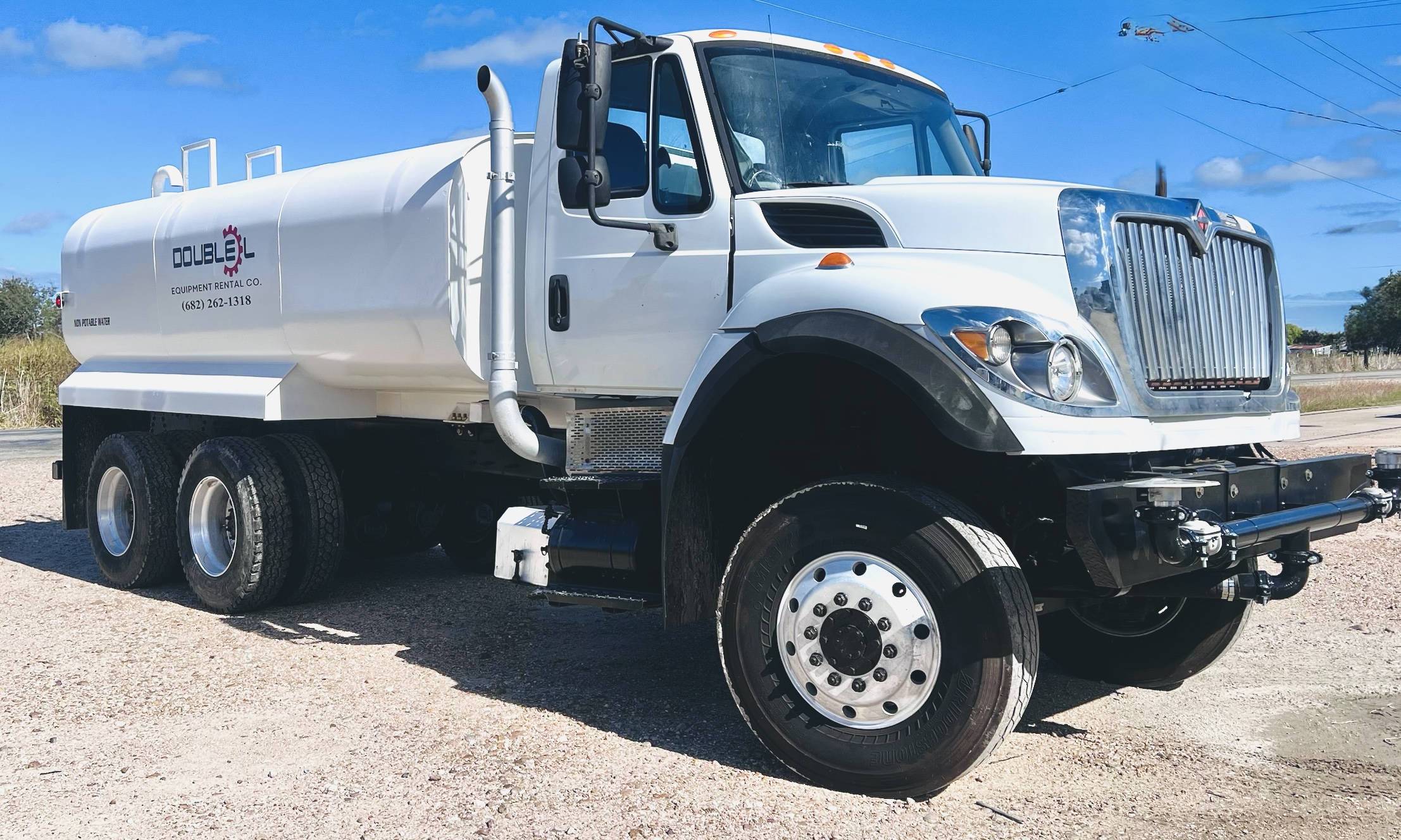 6X6 4000 Gallon Water Truck